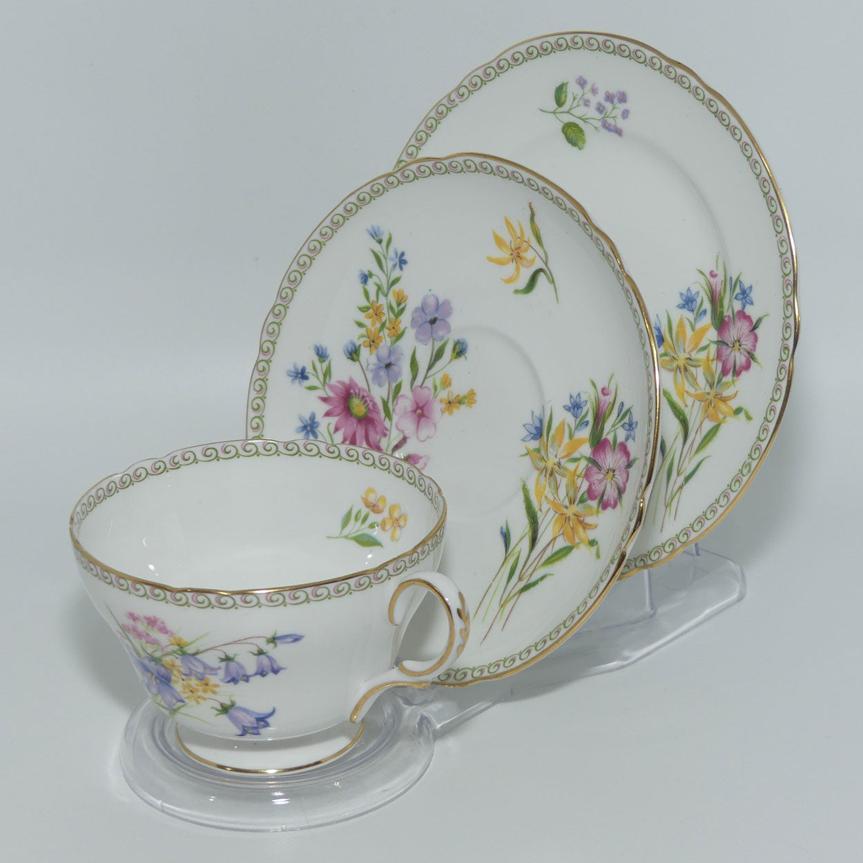 Shelley Henley shape Wildflowers pattern trio | Fancy edge border | Z13686