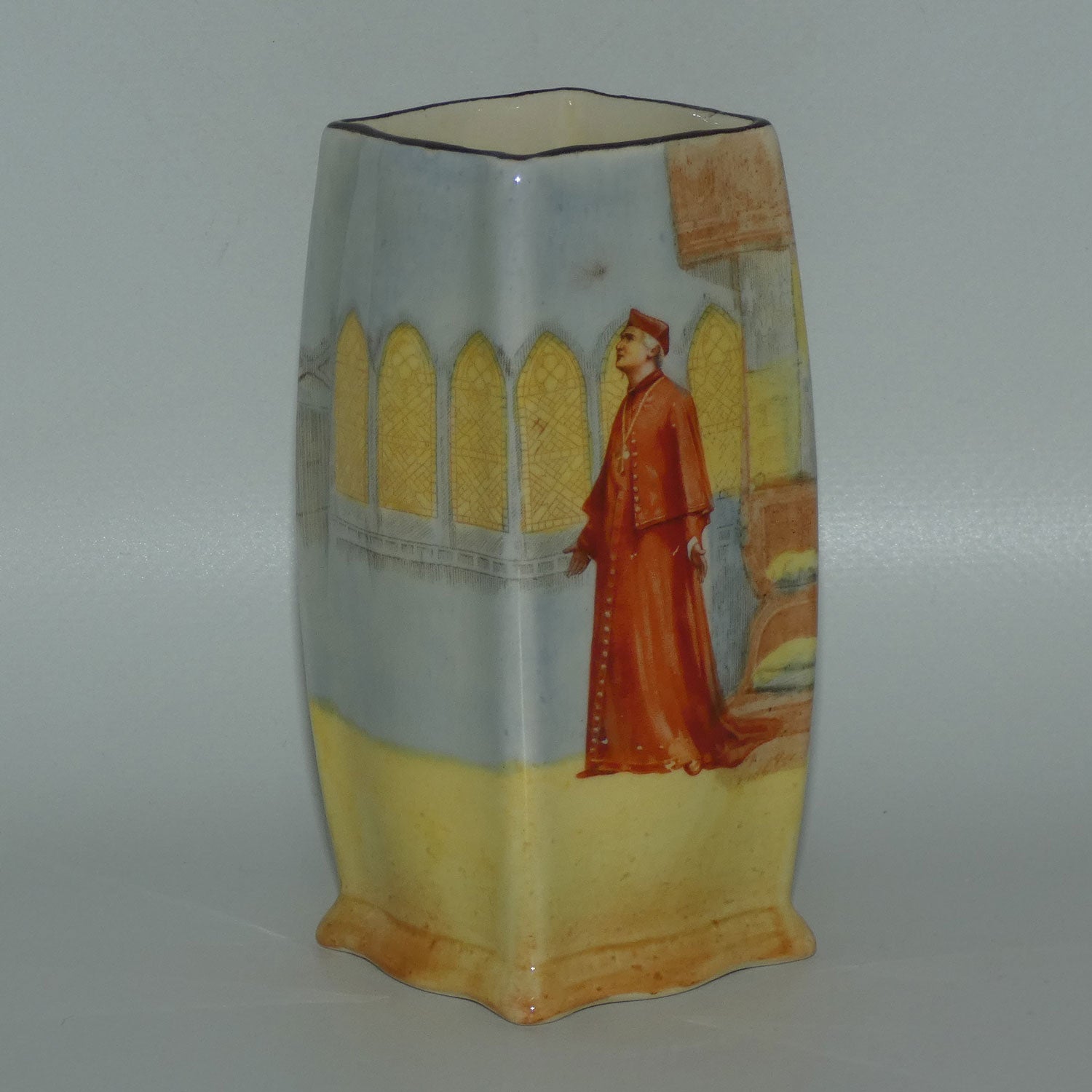royal-doulton-shakespearean-wolsey-vase