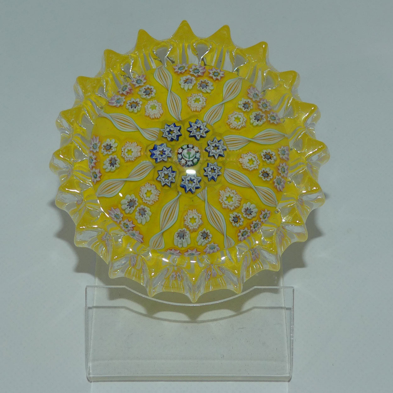 john-deacons-scotland-millefiori-8-spoke-ribbed-paperweight-yellow